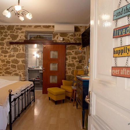 Stone Suite In The Center Of Corinth Exteriör bild