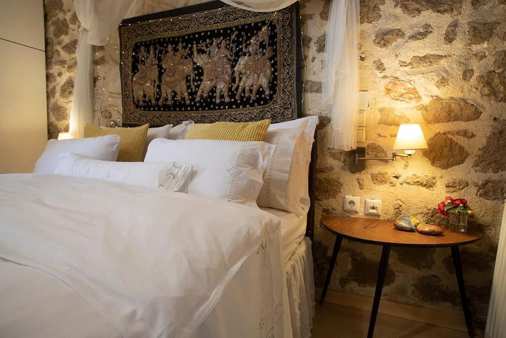 Stone Suite In The Center Of Corinth Exteriör bild