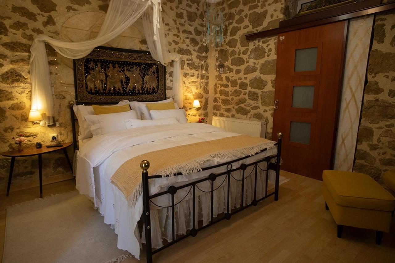 Stone Suite In The Center Of Corinth Exteriör bild